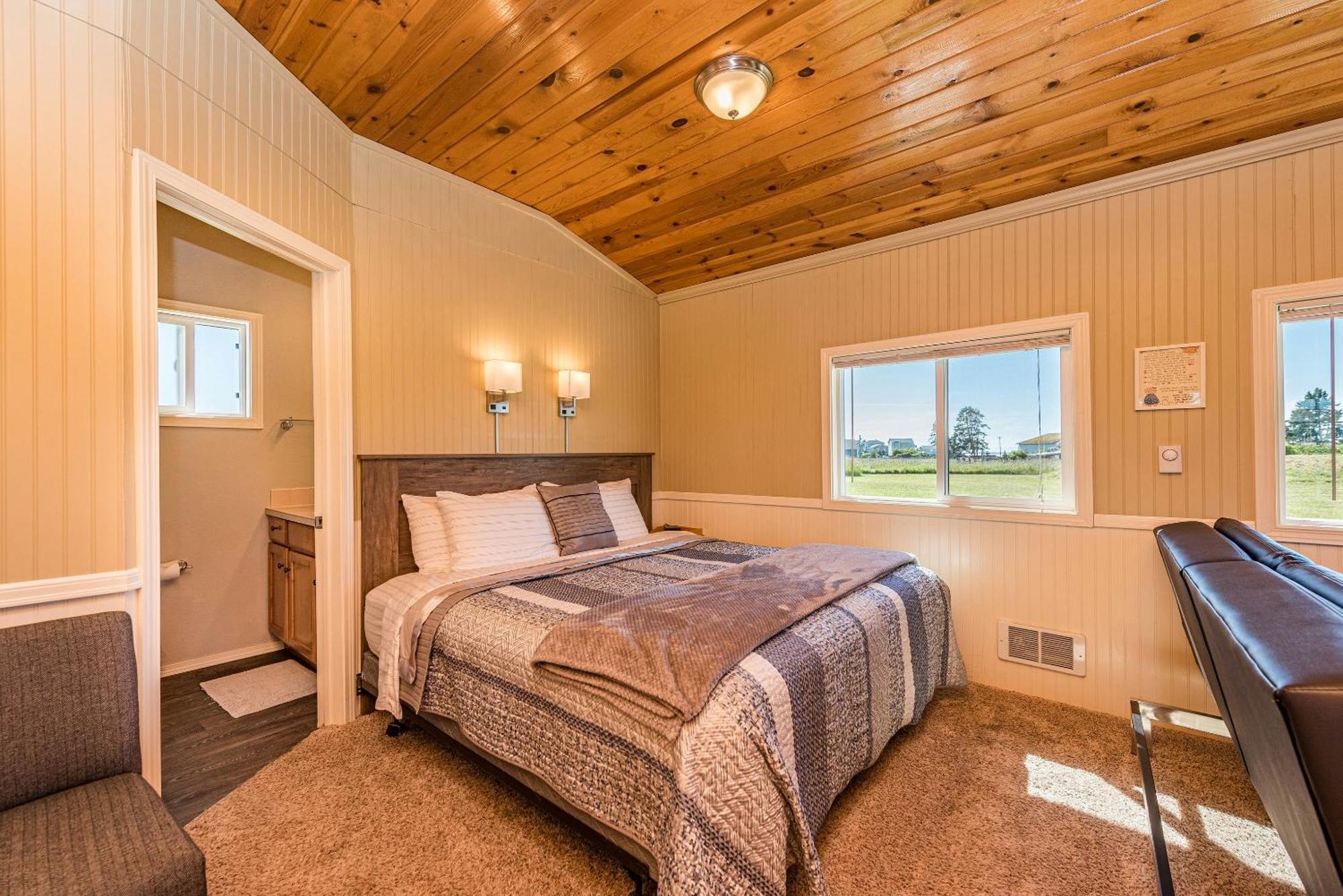 Juan De Fuca Waterfront Hotel & Cottages Sequim Exteriör bild