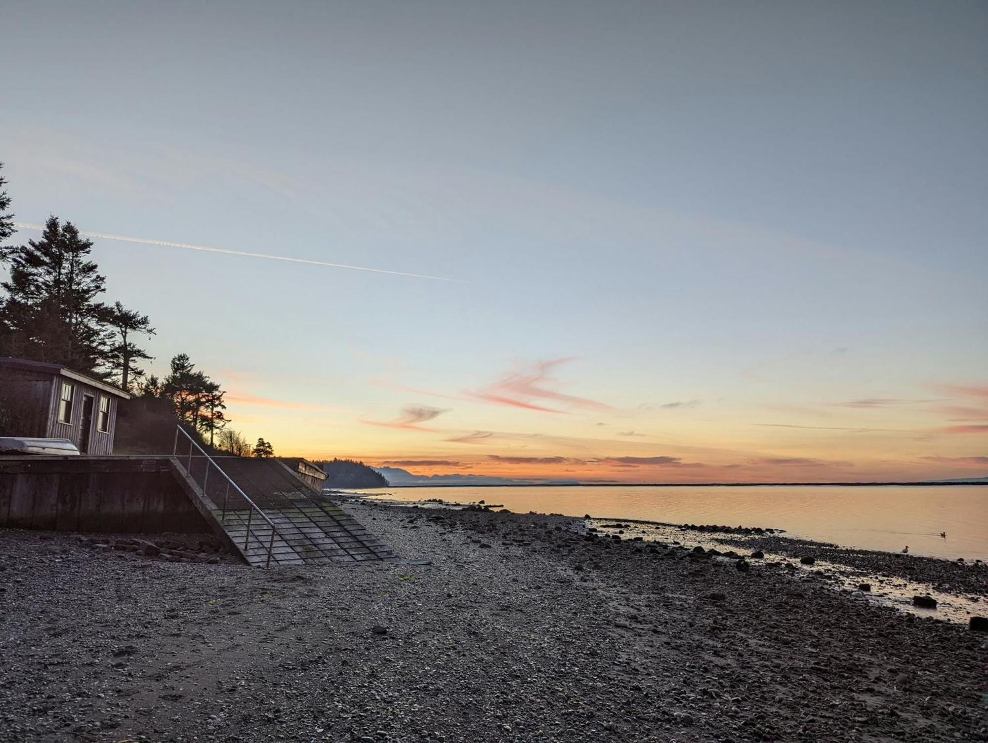 Juan De Fuca Waterfront Hotel & Cottages Sequim Exteriör bild