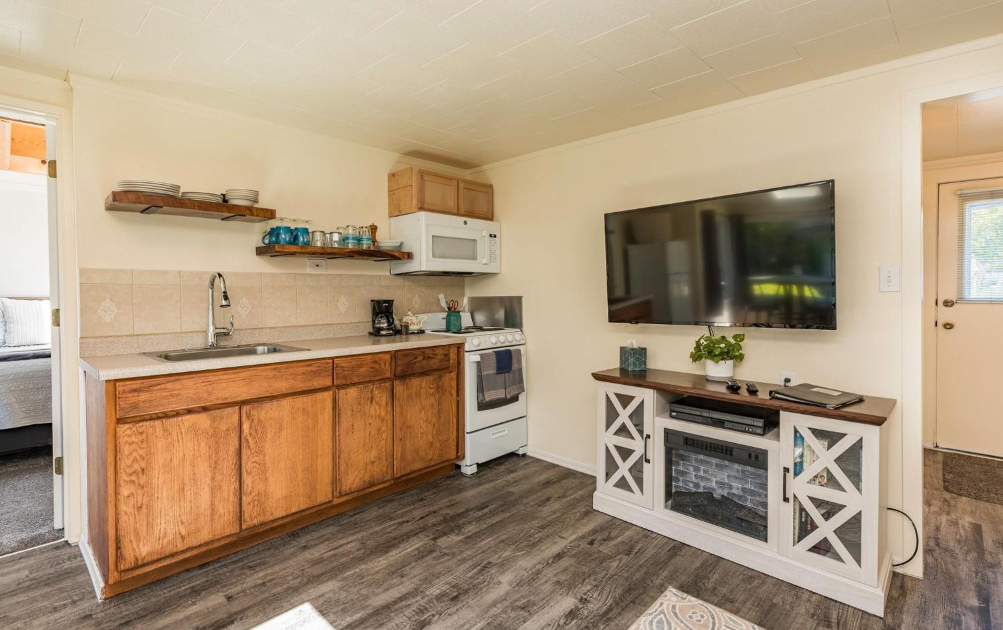 Juan De Fuca Waterfront Hotel & Cottages Sequim Exteriör bild
