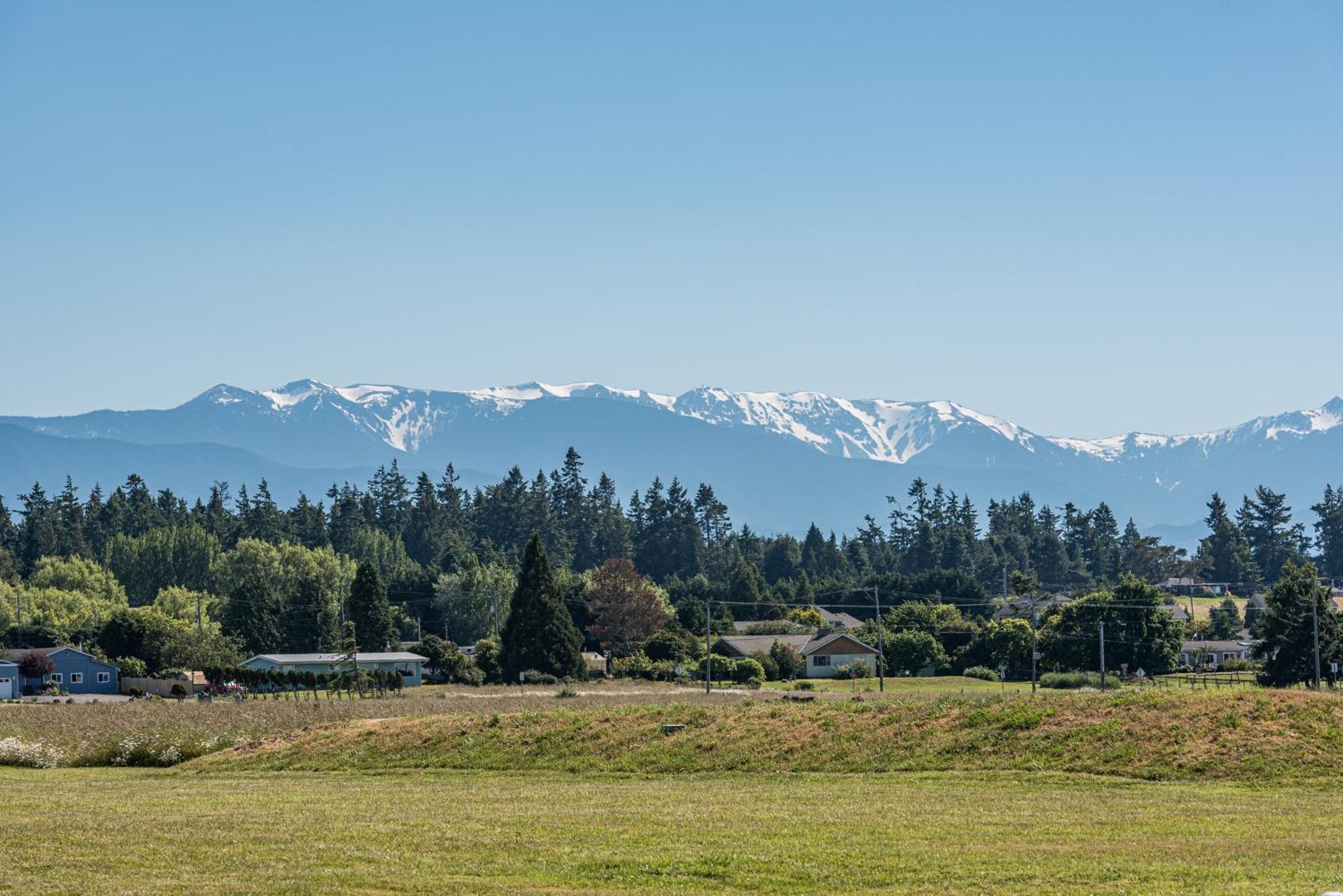 Juan De Fuca Waterfront Hotel & Cottages Sequim Exteriör bild